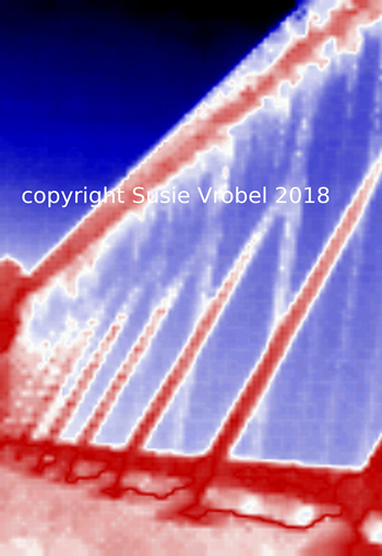 Susie Vrobel Bad Nauheim Saline red blue